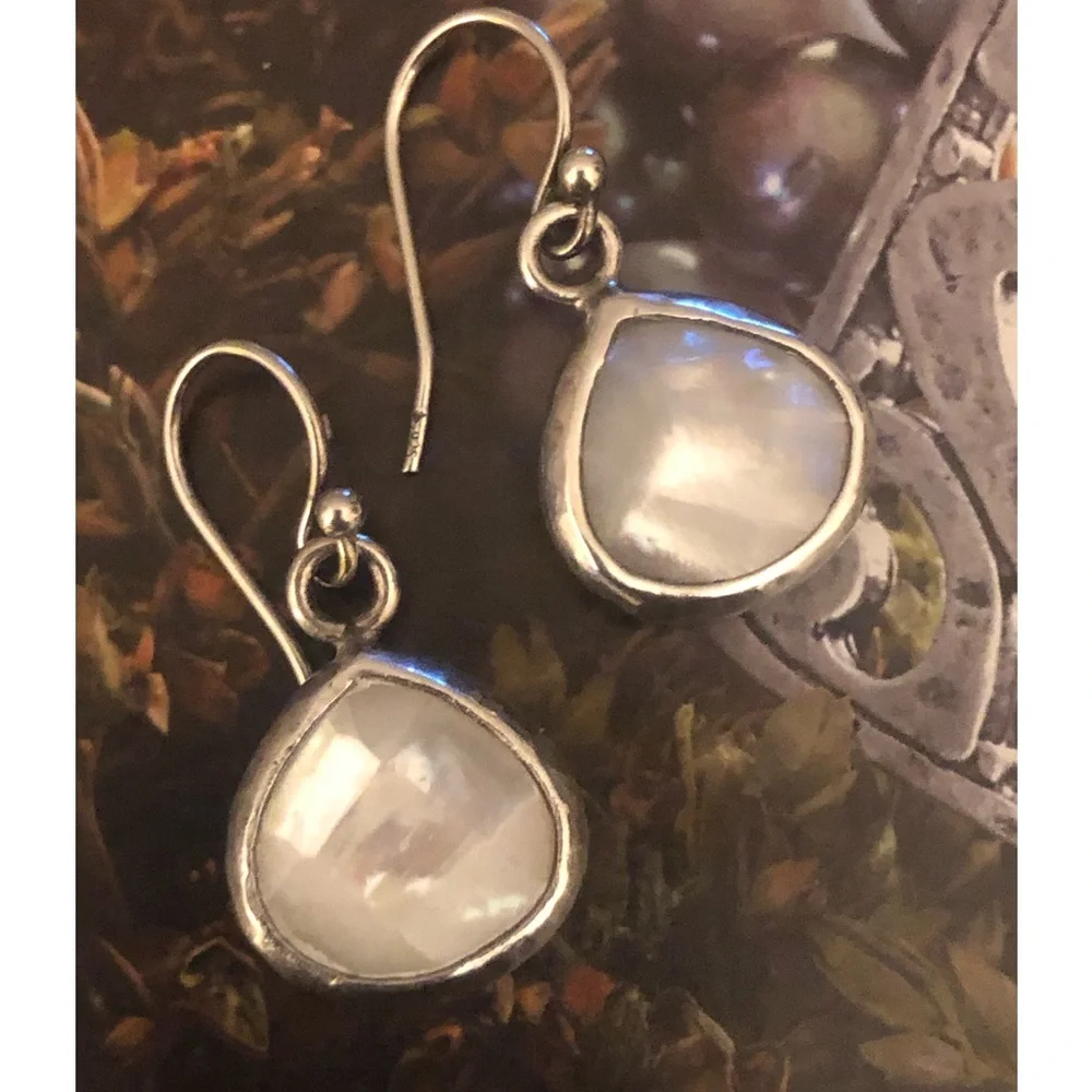 Silpada Sterling Silver Mother of Pearl Earrings.